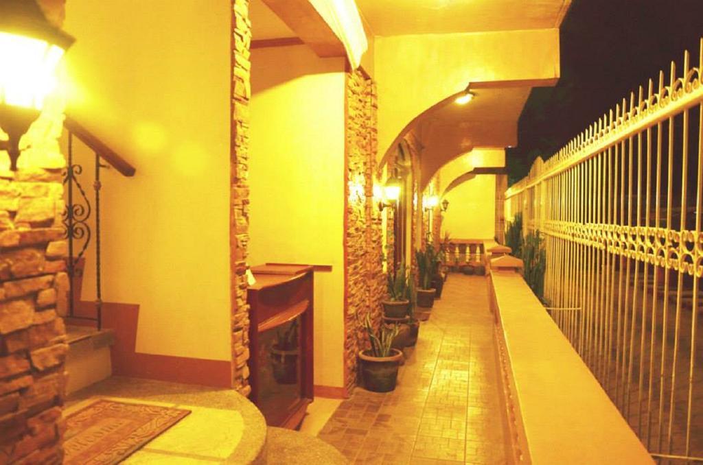 Casa D' Estrella Apartelle Apartment