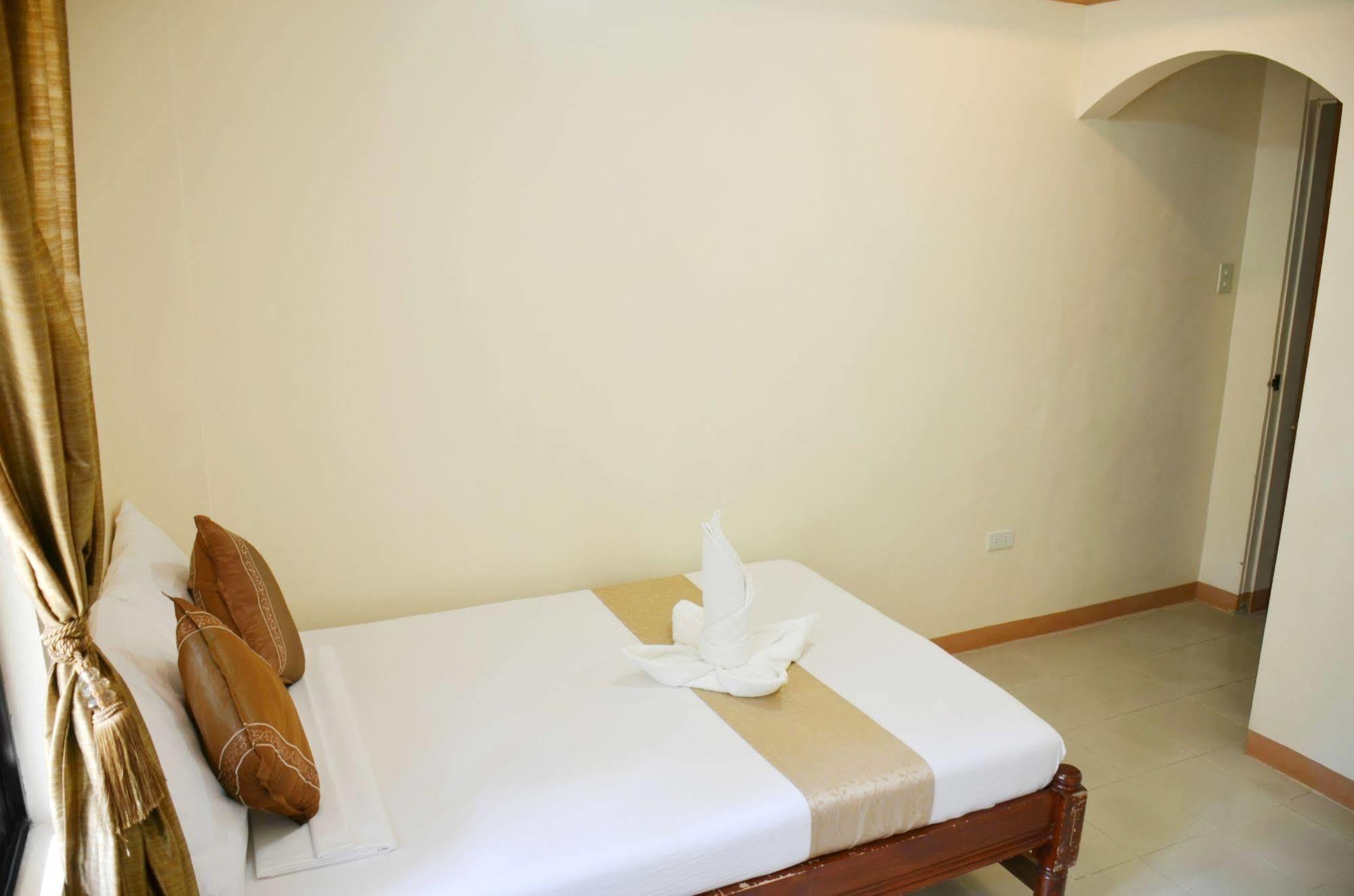 Casa D' Estrella Apartelle * Balabag (Boracay)